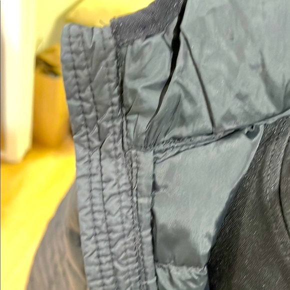 AMAZON ESSENTIALS - Black Quilted Puffer Jacket with Hood - Picture 5 of 5